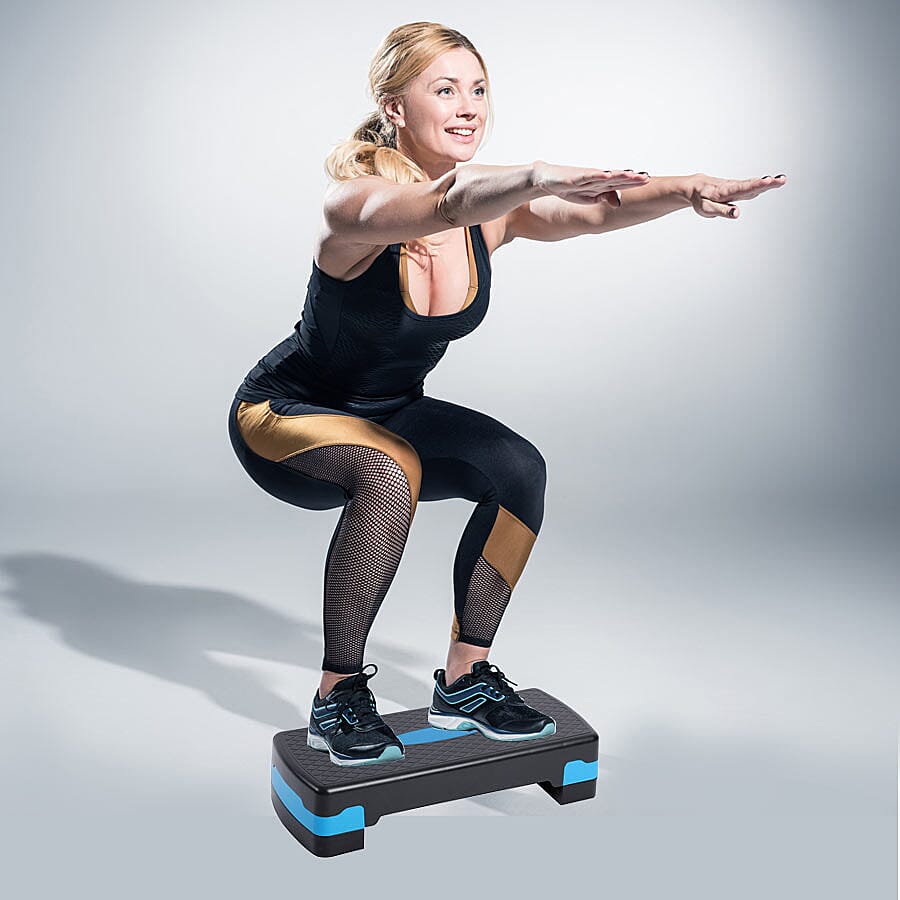 2 Level Aerobic Step (Size 68.5x28x10-15cm) - Black & Blue
