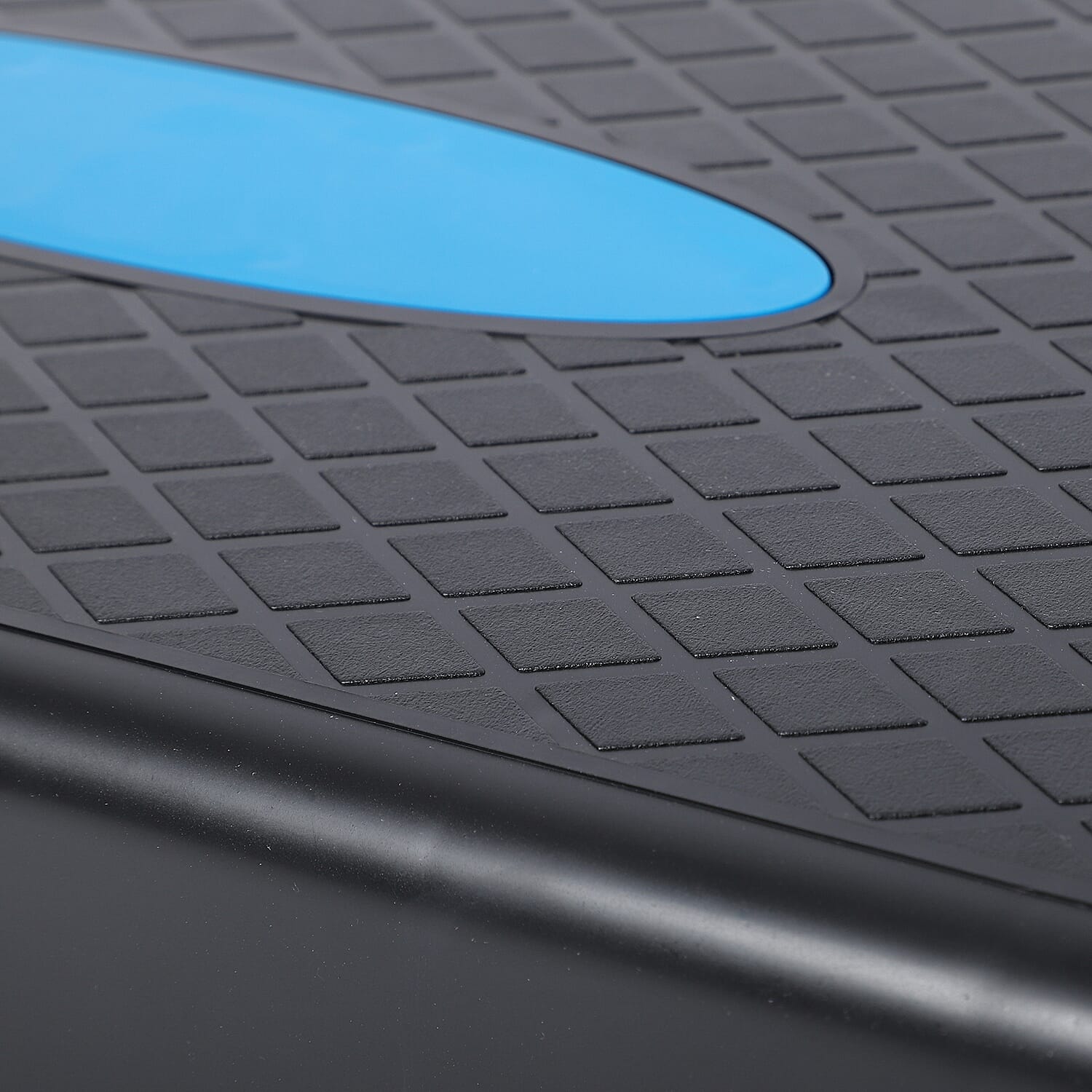 2 Level Aerobic Step (Size 68.5x28x10-15cm) - Black & Blue