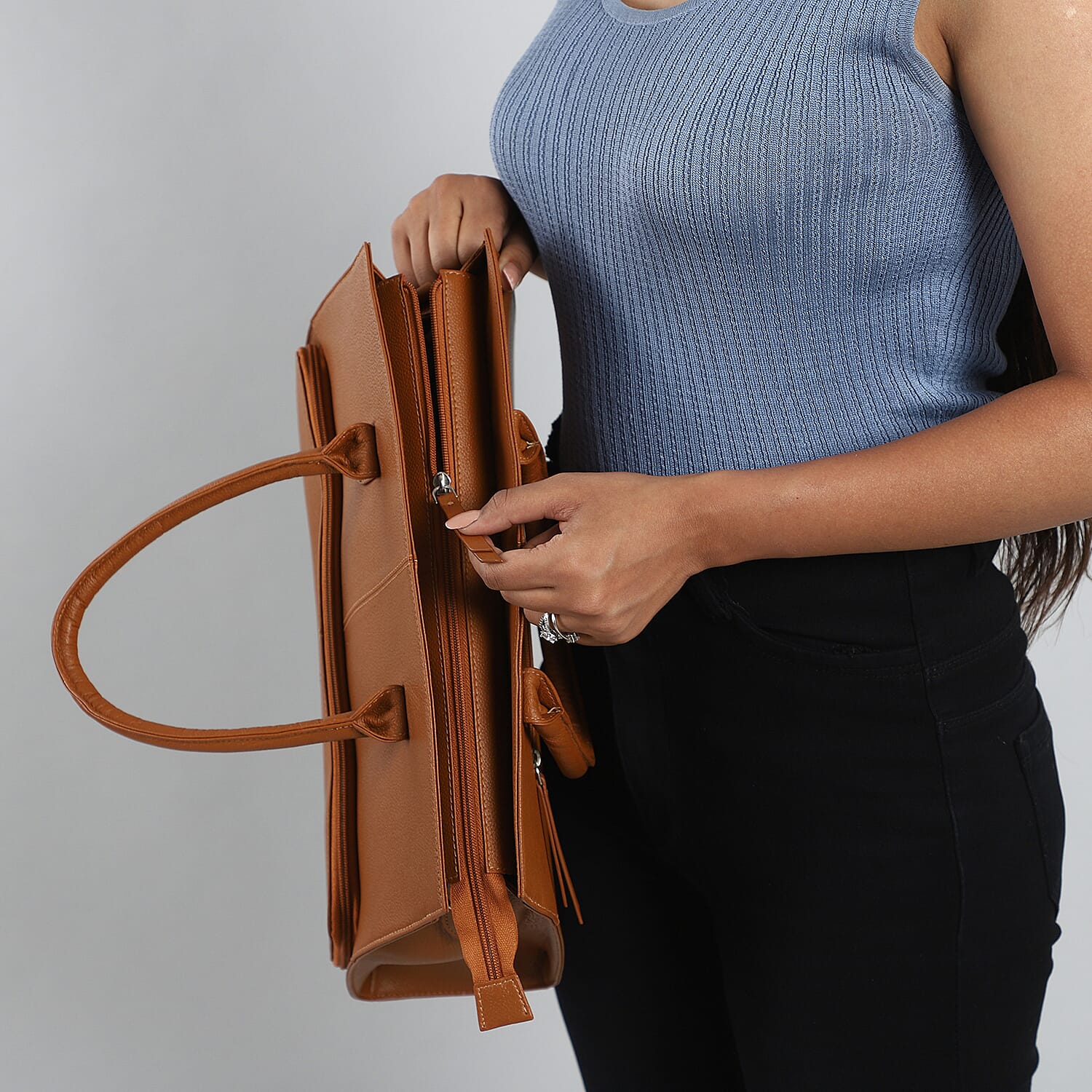 Leather Tote Bag with Detachable Shoulder Strap and Zipper Closure (Size 38x31x10 Cm) - Tan