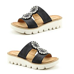Heavenly Feet Viva Wedge Sandal in Black (Size 3)