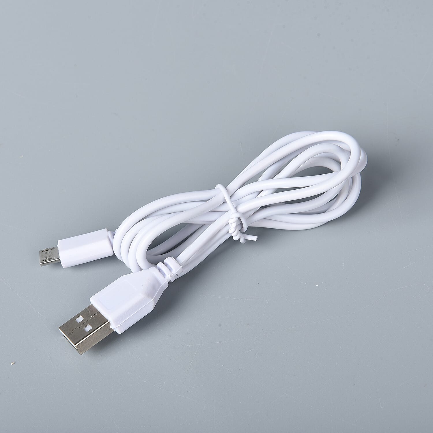 Portable & Adjustable Fan with Mist, Rechargeable Battery and Four Wind Speed Settings (Folded Size 20x11cm; Adjustable up to 85cm)