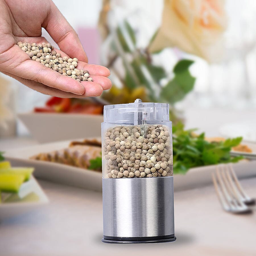 Set of 2 - Electric Pepper and Salt Grinder (Requires 4xAA Batteries - Not Included)