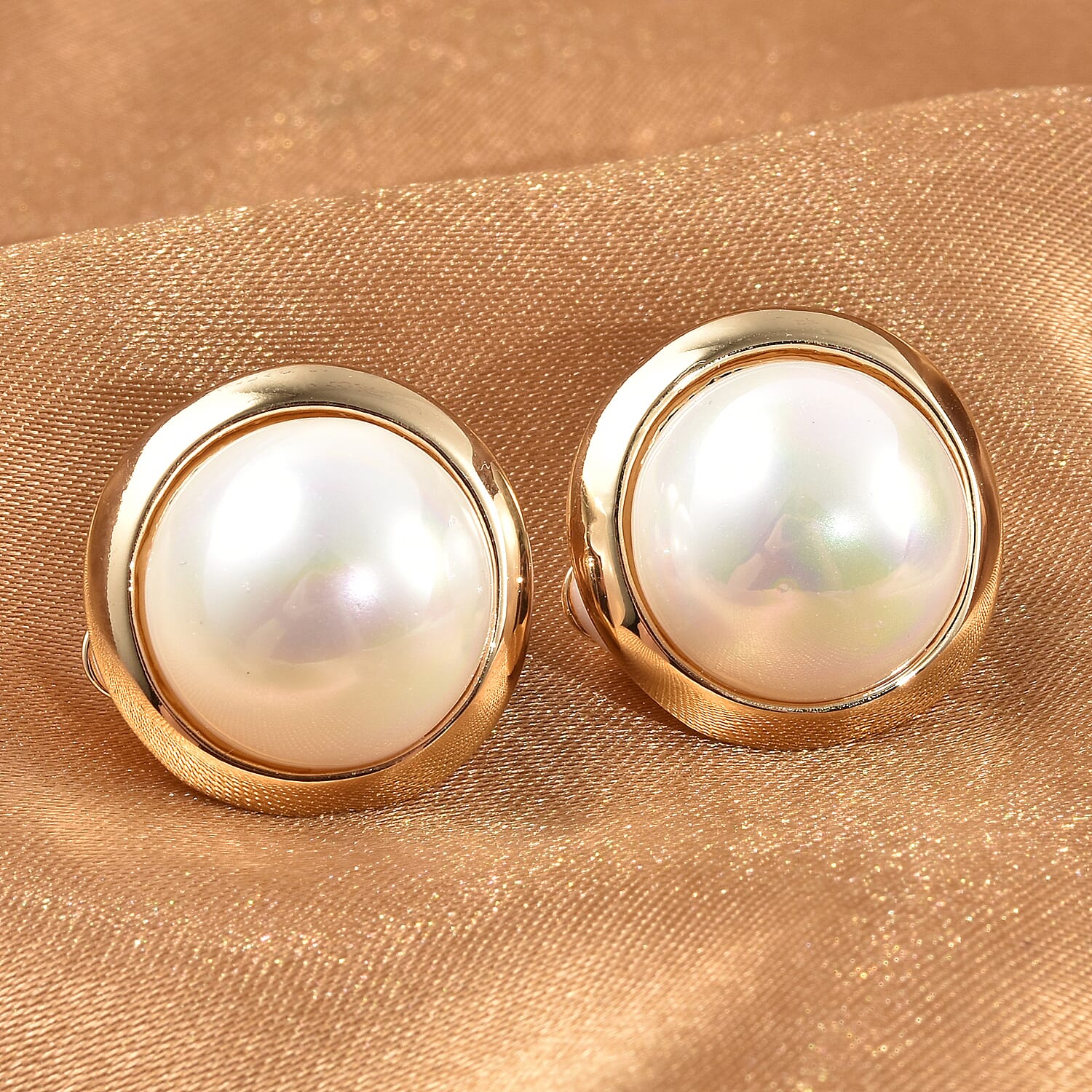 White Shell Pearl Stud Clip Earrings in Yellow Gold Tone