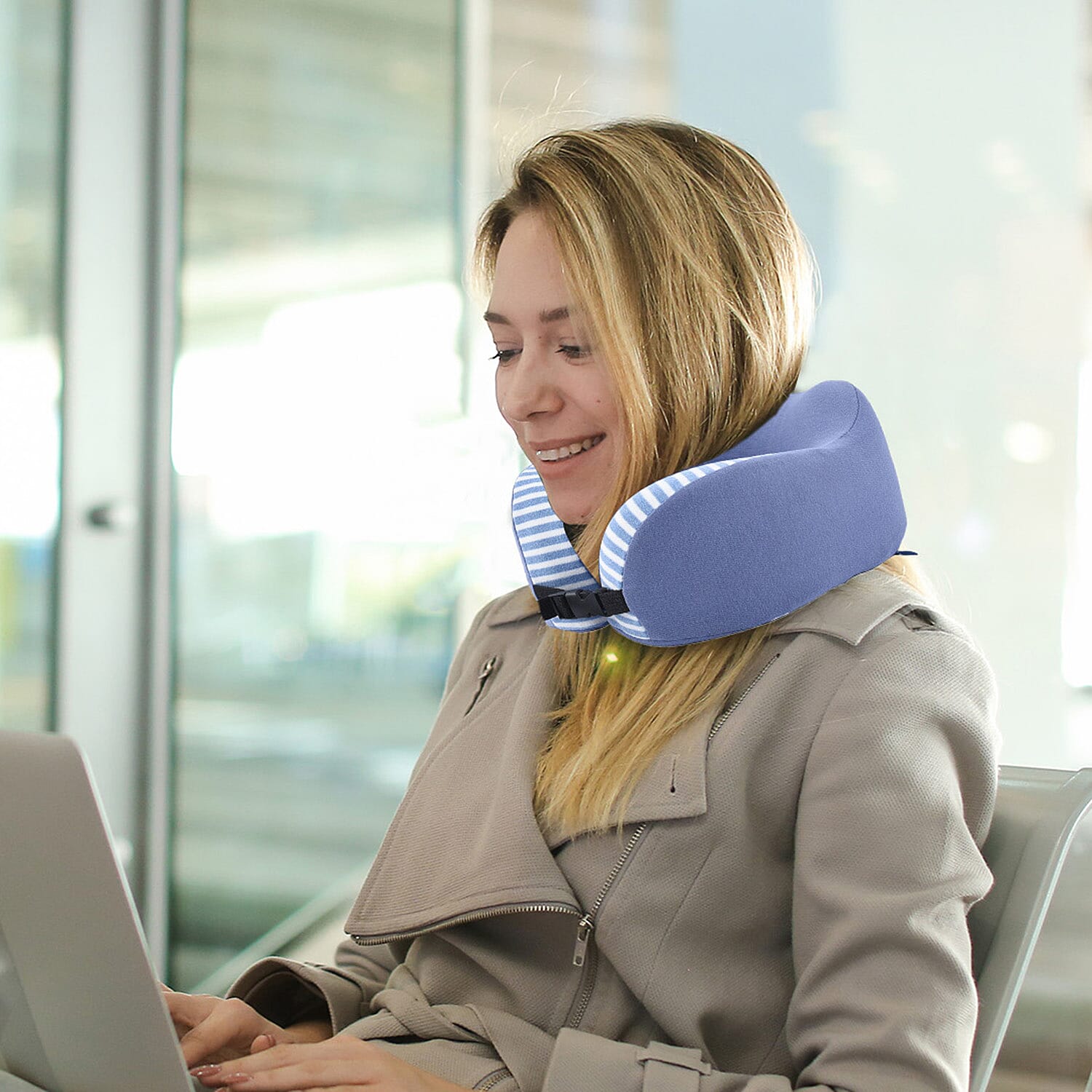 Comfy Neck Pillow with Buckle Closure - Blue