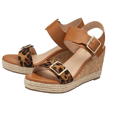 Lotus Primrose Wedge Sandals (Size 7) - Tan