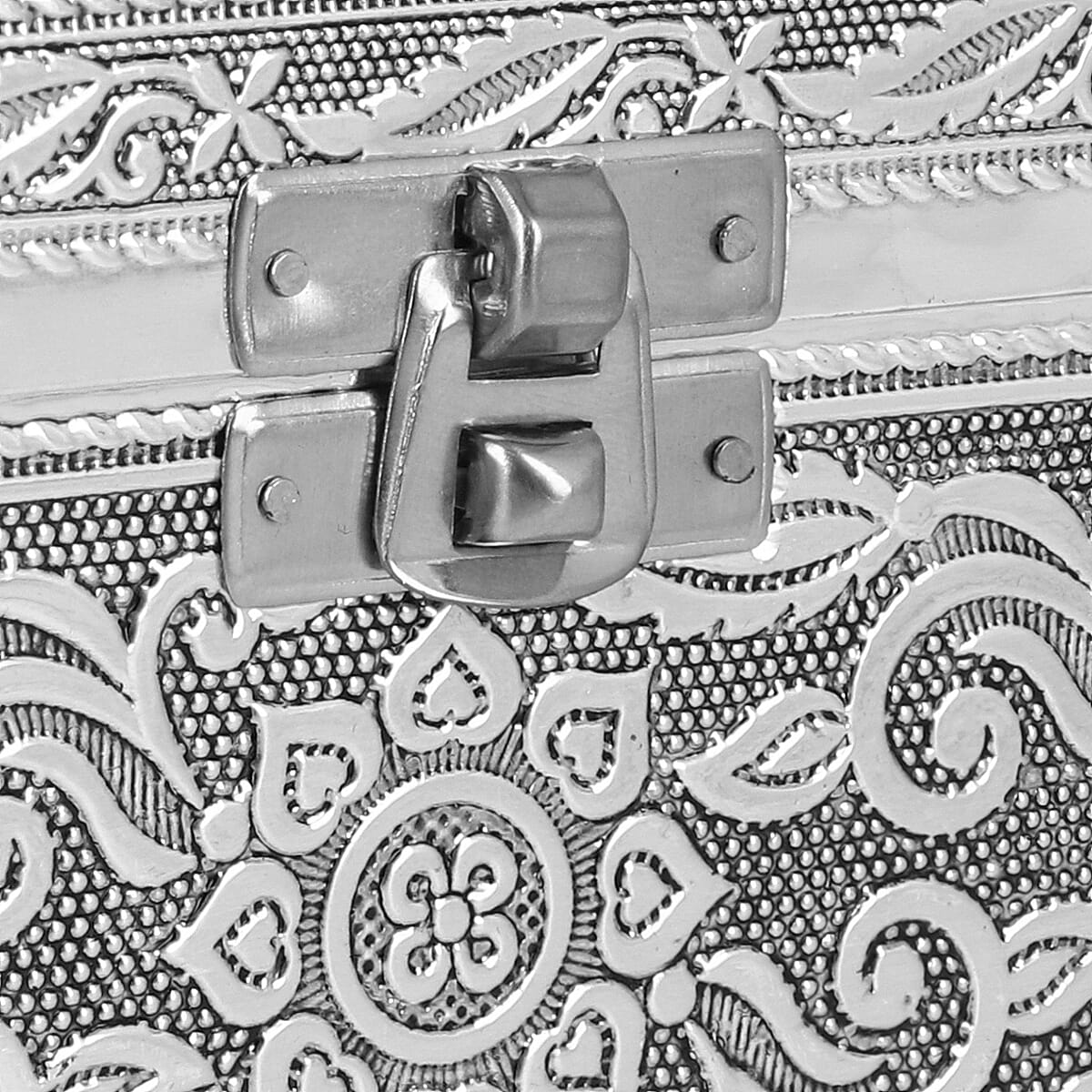 Portable Maple Leaf Pattern Jewellery Box with Tray and Maroon Velvet Lining (Size 18x12x7Cm)