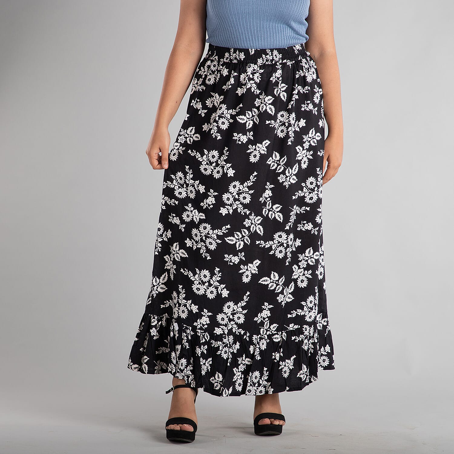 TAMSY 100% Viscose White Floral Pattern Skirt (Size 10) - Black