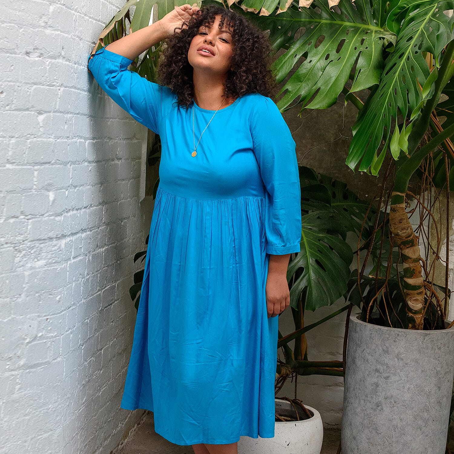 TAMSY Solid Crew Neck mid length Dress - Black