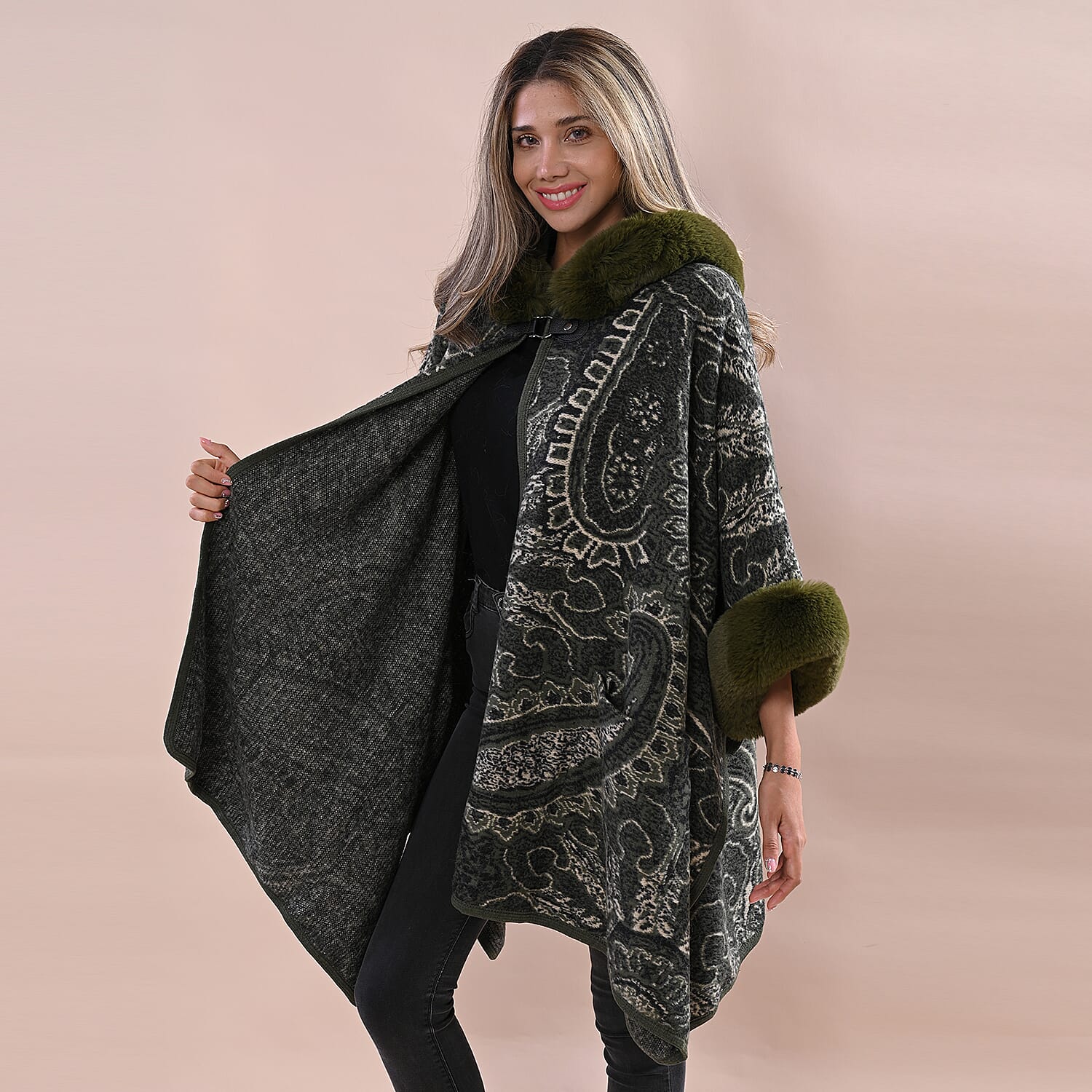 LA MAREY Cashew Flower Pattern Faux Fur Cape (Size Free; Length = 75 Cm) - Green