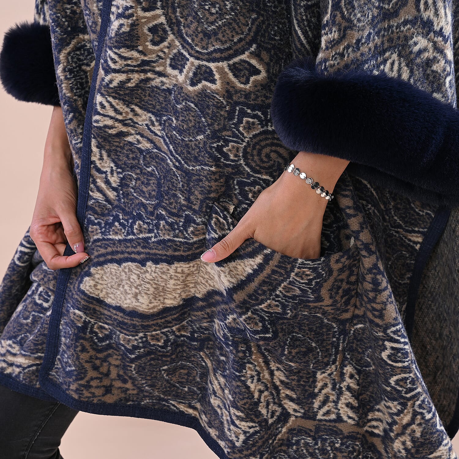 LA MAREY Cashew Flower Pattern Faux Fur Cape (Size Free; Length  75cm) - Navy