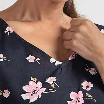 https://tjcuk.sirv.com/Products/67/0/6704364/Floral-Pattern-Cold-Shoulder-Top-Black_6704364_3.jpg?w=342&h=342
