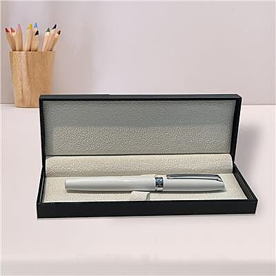 Azarine Snow Fountain Pen with Snap Closure - White