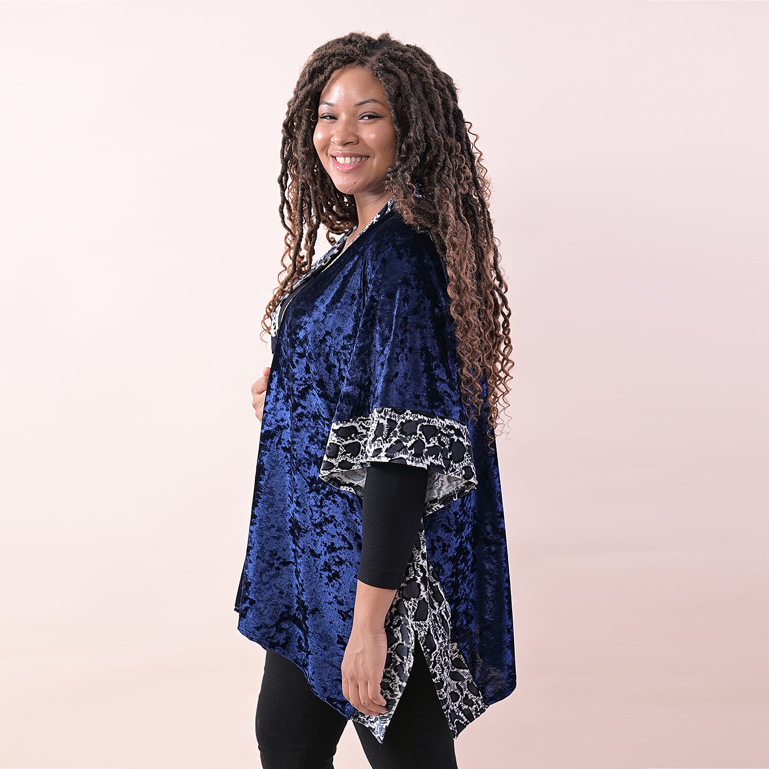 TAMSY Velvet Kimono with Leopard Print Border (Size 90x50 Cm) - Navy & Grey