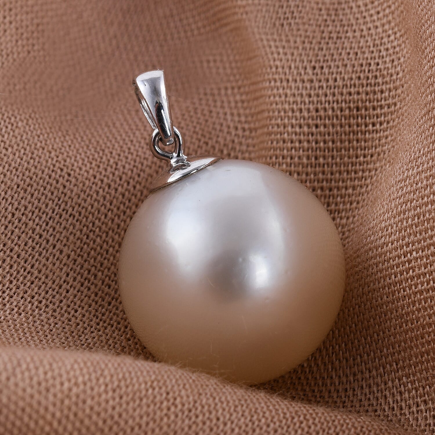 RHAPSODY 950 Platinum White South Sea Pearl (Rnd 14-15mm) Pendant