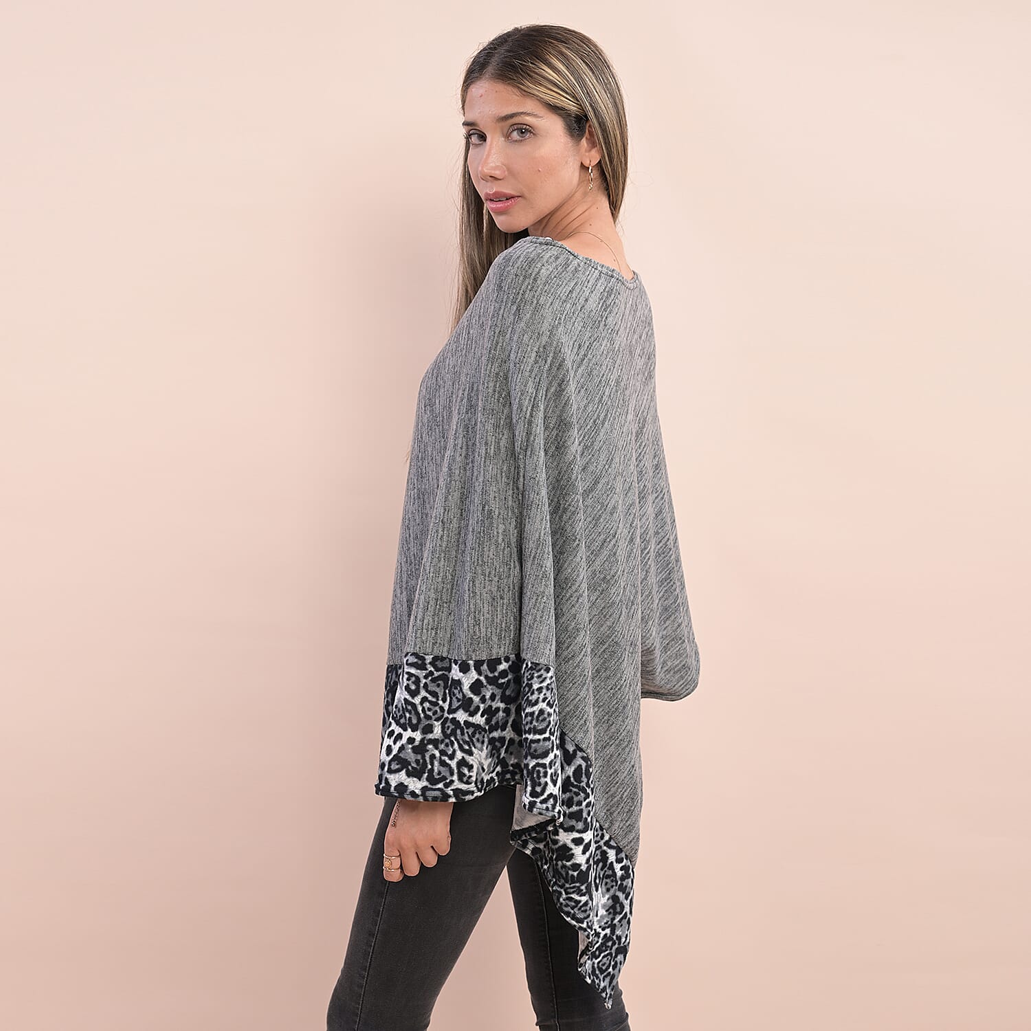Knitted Poncho with Leopard Print Border (Size 75x80 Cm) - Grey