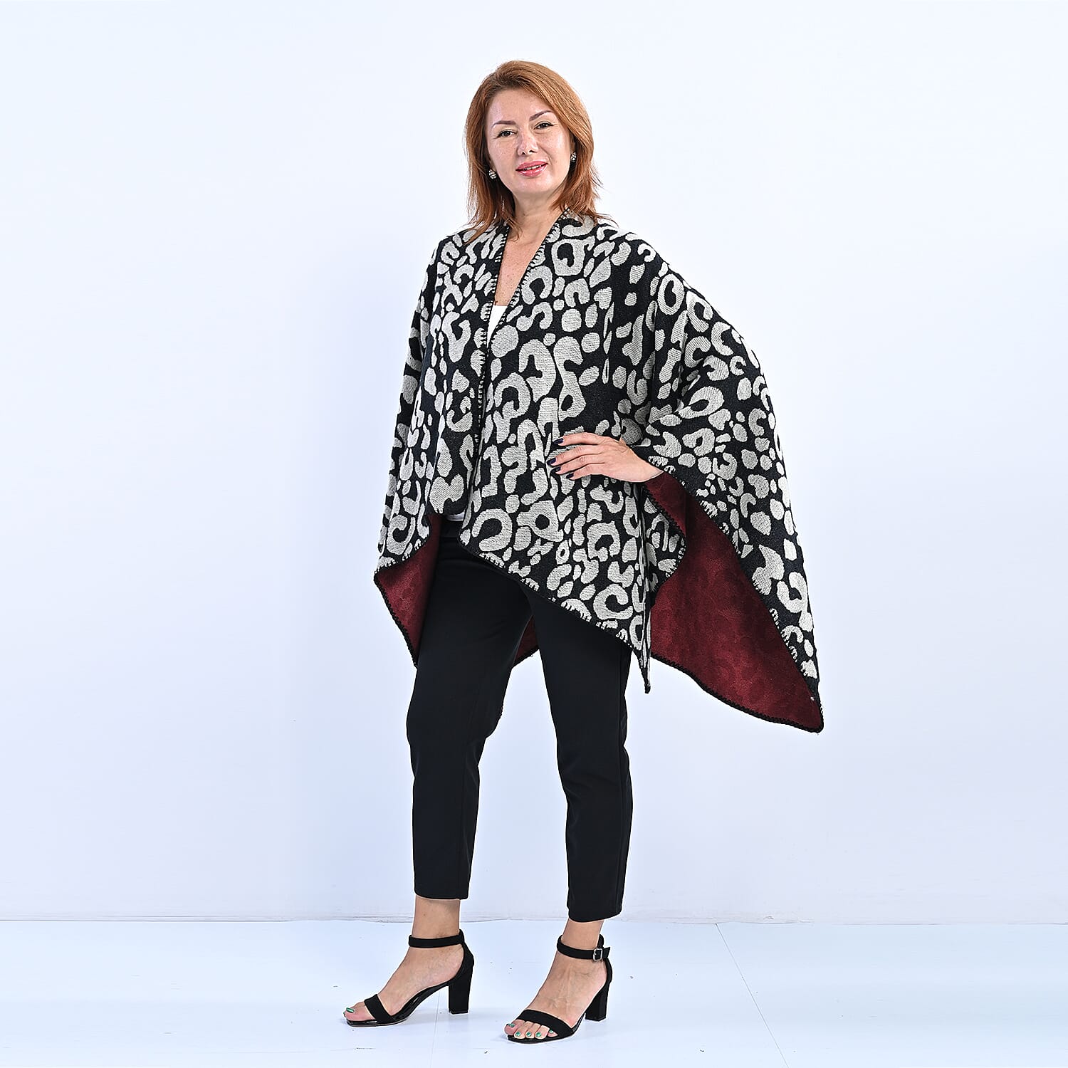 100% Acrylic Leopard Pattern Knitted Kimono (Size 138x71 Cm) - Cream & Black