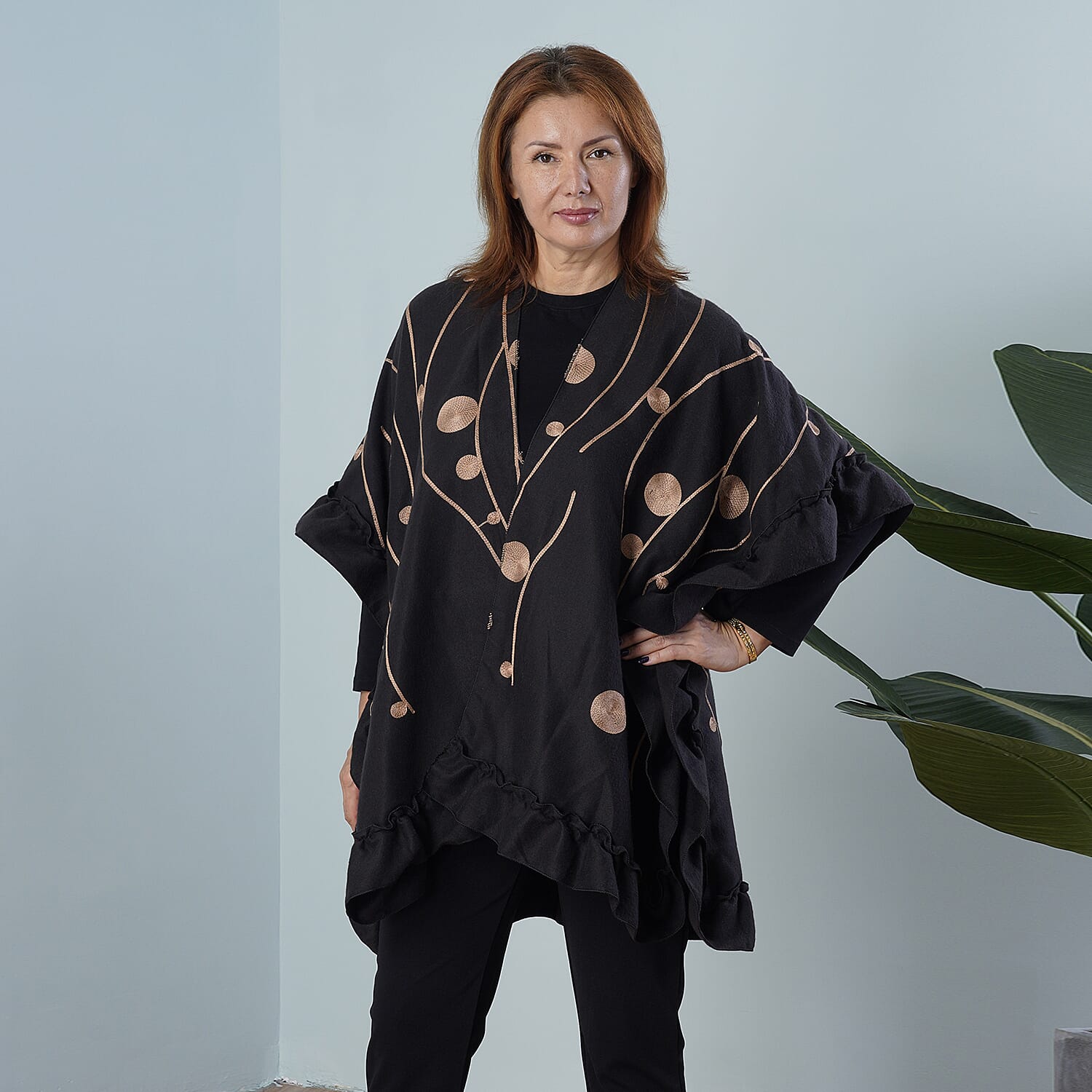 TAMSY Circular and Line Embroidered Kimono (Size 95x83 Cm) - Black & Khaki