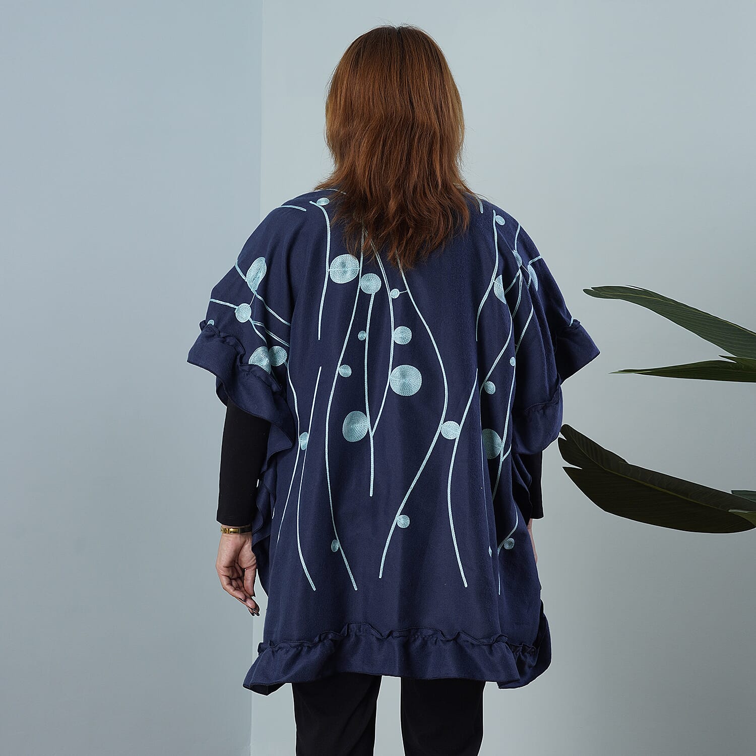 TAMSY Circular and Line Embroidered Kimono (Size 95x83 Cm) - Navy & Green