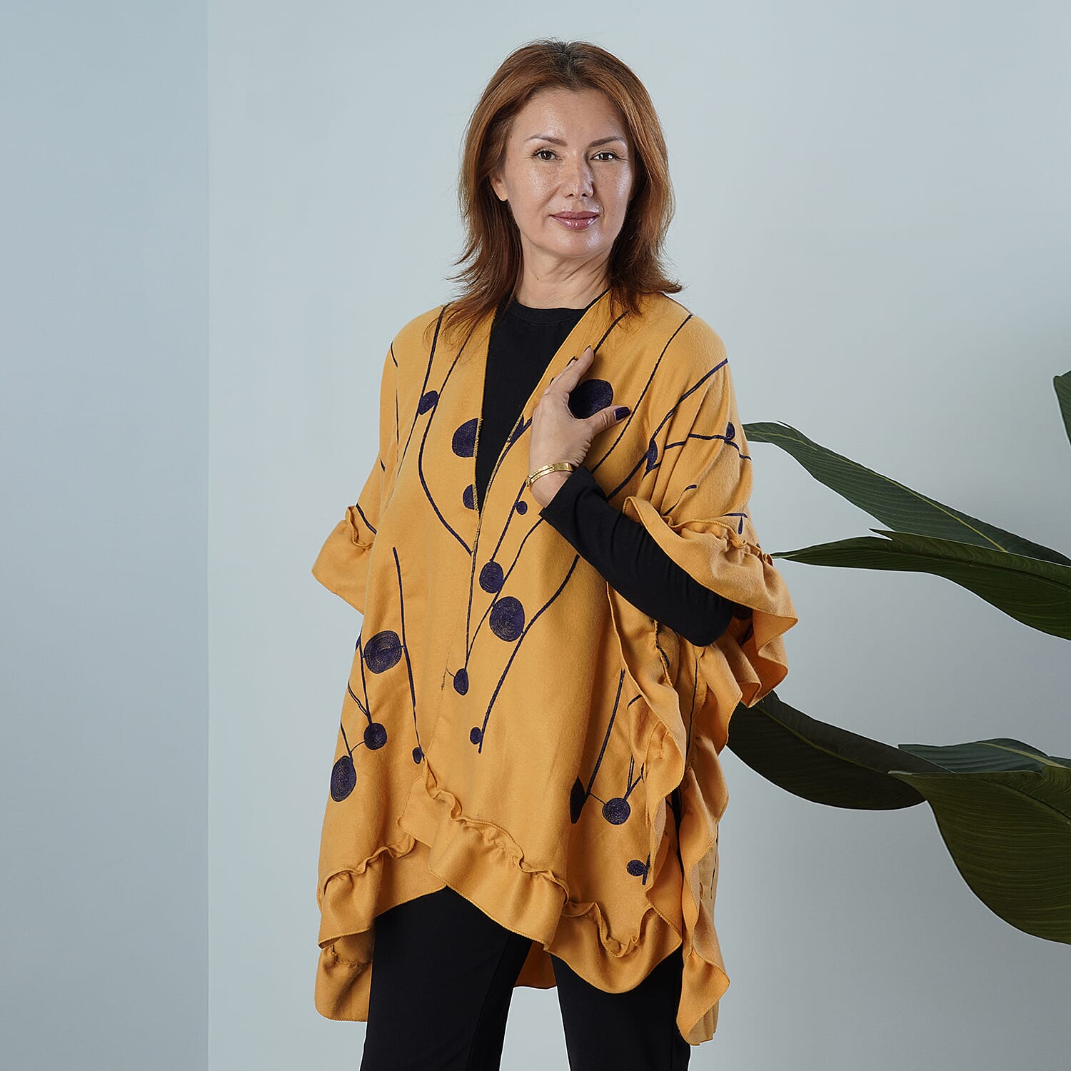 TAMSY Circular and Line Embroidered Kimono (Size 95x83 Cm) - Yellow & Navy