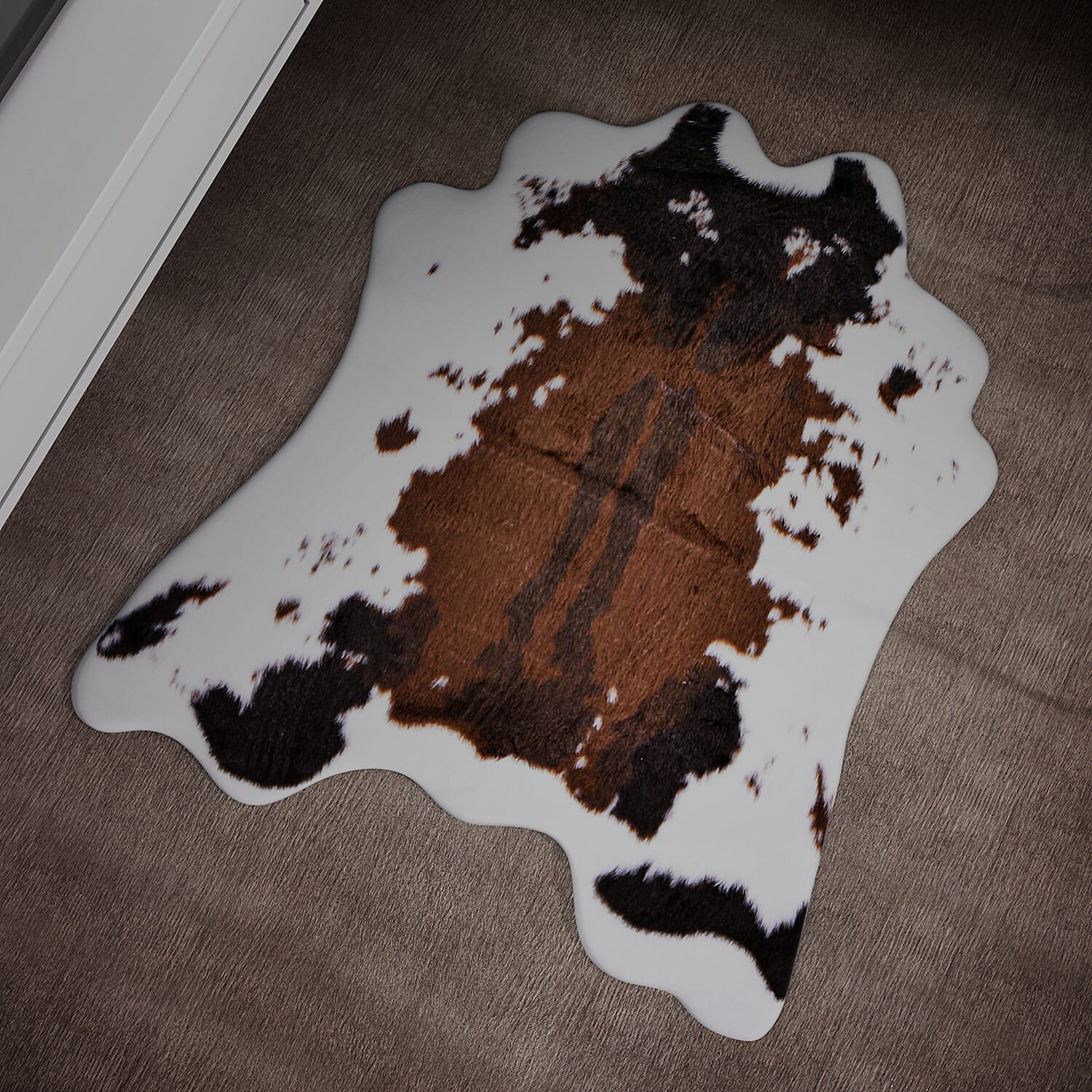 100% Acrylic Supersoft Faux Sheep Cowhide Rug (Size 100x90 Cm) - Brown & White