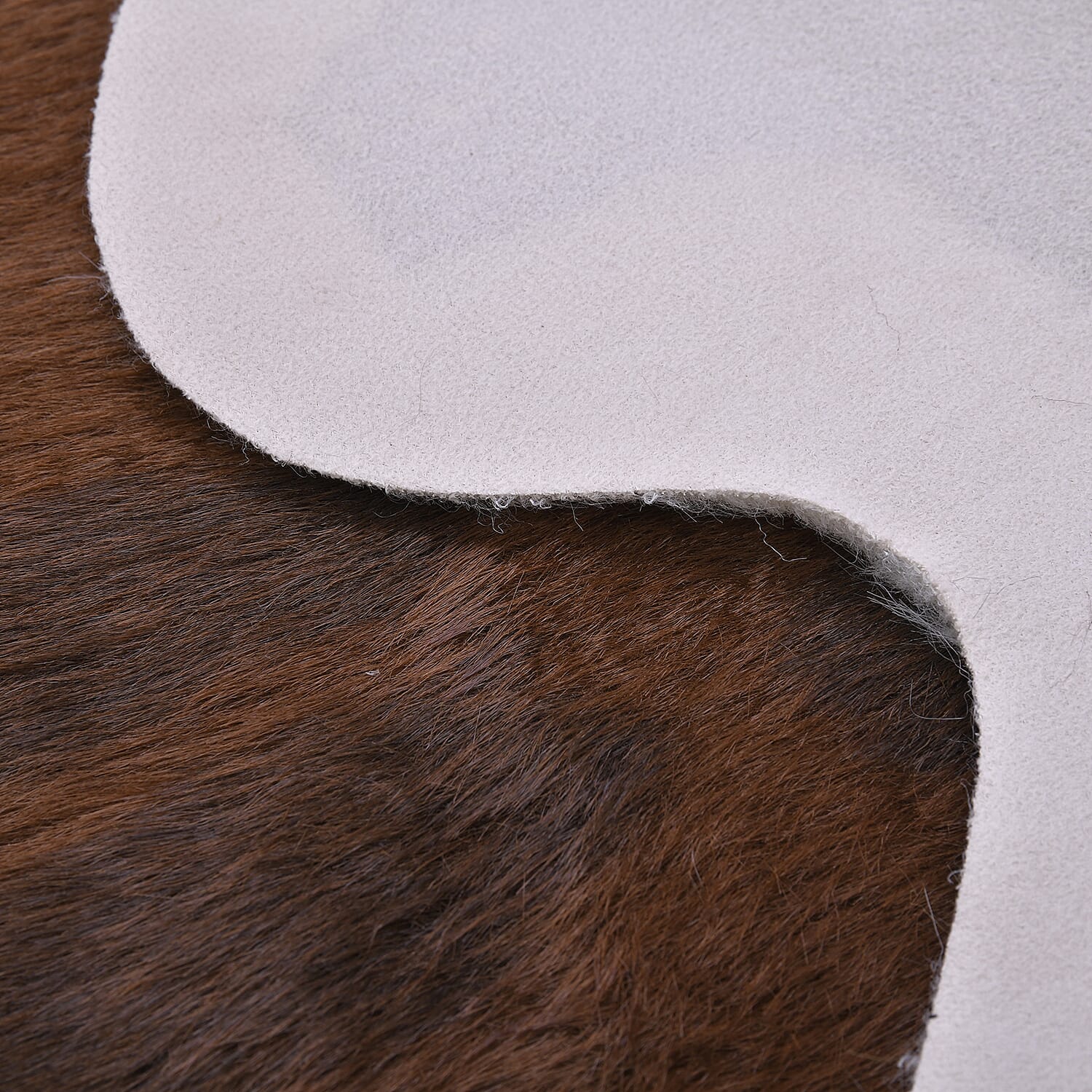100% Acrylic Supersoft Faux Sheep Cowhide Rug (Size 100x90 Cm) - Brown & White