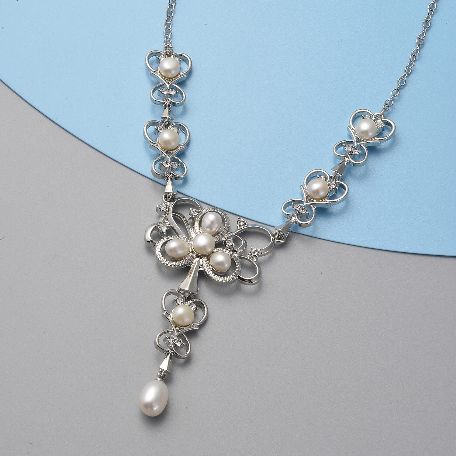 White Freshwater Pearl and White Austrian Crystal Necklace (Size 20) in Silver Tone