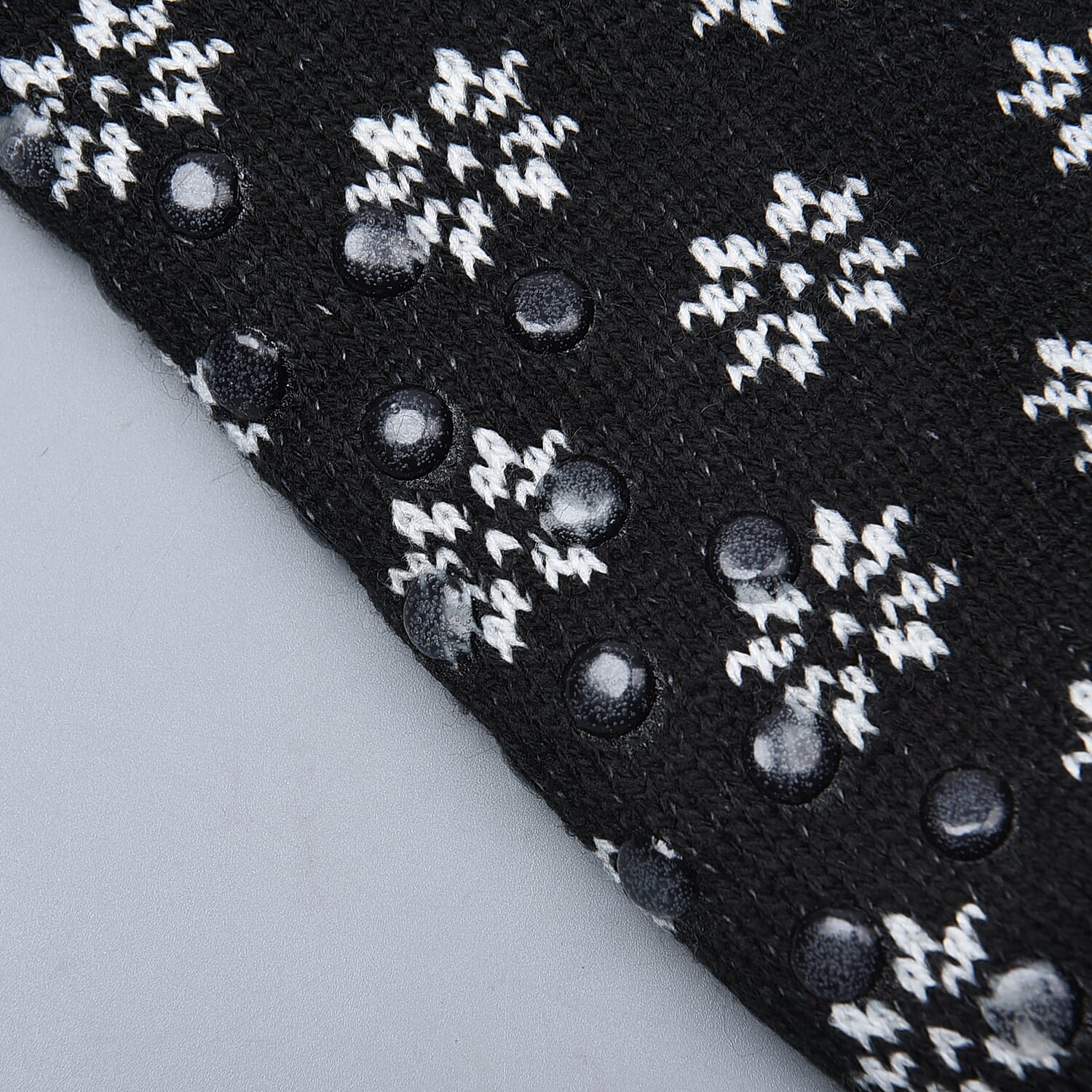 Christmas Jojoba Infused Tree Sherpa Lined Cabin Socks with Faux Fur - Black & White