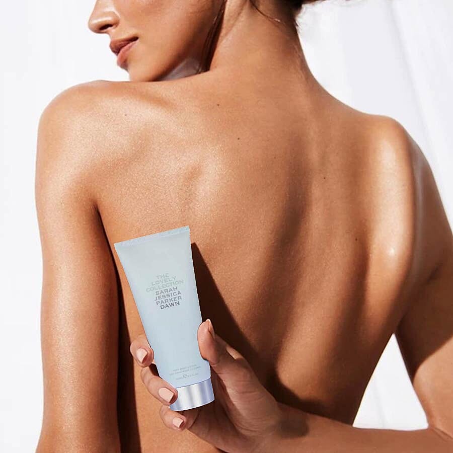 Sarah Jessica Parker: The Lovely Collection - Dawn Eau De Parfum - 100ml (With Free Dawn Body Lotion - 100ml)