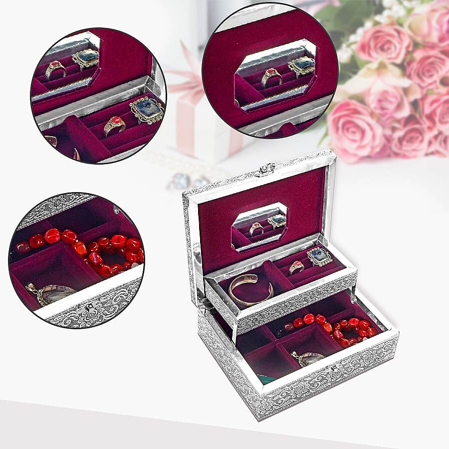 Meerkat Family Embossed Jewellry Box with Movable Tray in Silver Tone (22.8x16.5x7.6)