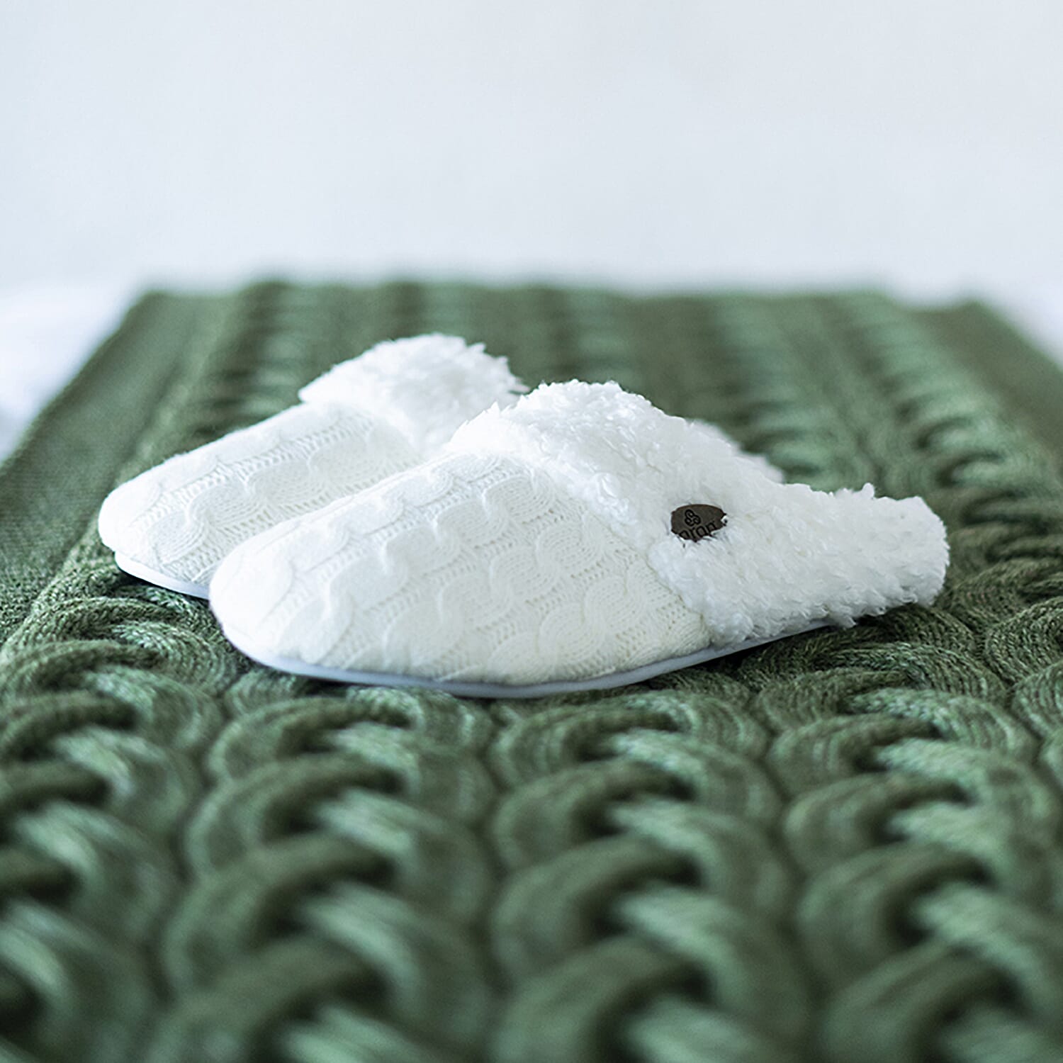 ARAN Knitted Design Slip-on Slippers with Fur Lining - White