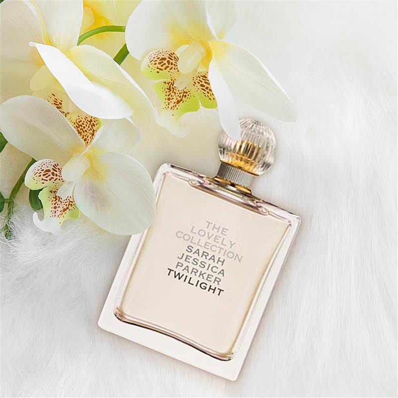 Sarah Jessica Parker: The Lovely Collection -Twilight Eau De Parfum - 100ml (With Free Twilight Body Lotion - 100ml)