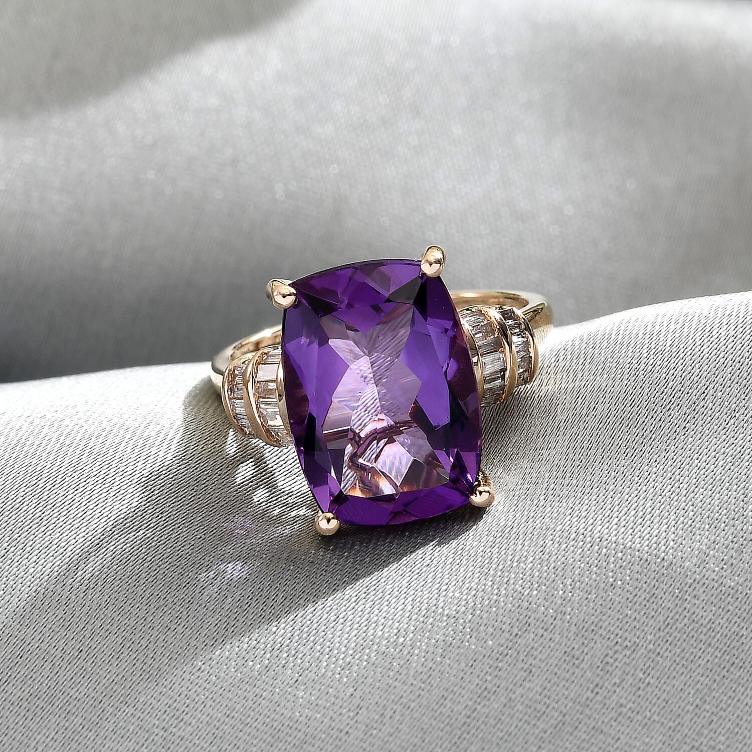 9K Yellow Gold Natural Moroccan Amethyst and Diamond Ring 6.32 Ct.