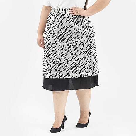 Tamsy Printed Reversible Skirt (Size XXL,24-26) - White