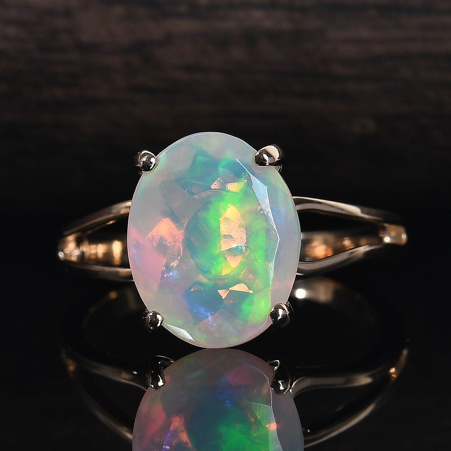 9K Yellow Gold Premium Ethiopian Welo Opal Solitaire Ring 2.50 Ct.