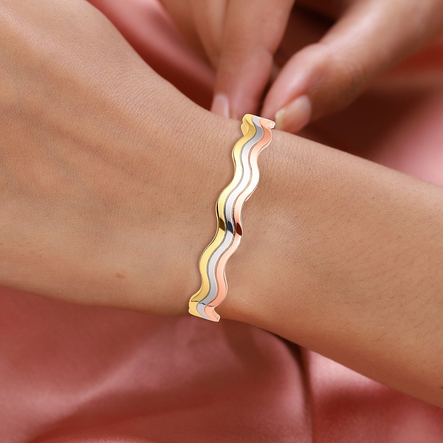 Magnetic Wave Bangle (Size -7.25) in Tricolour Gold Tone