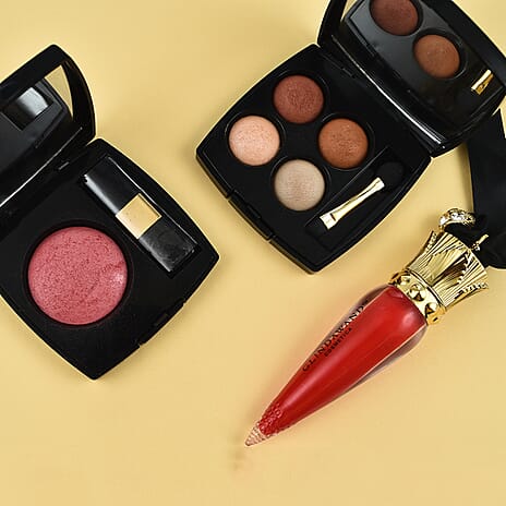 GlindaWand Girl-Boss Look - Look 3 (1 x Creationism Eye Palette, 1 x Rose Marie Cheek Palette, 1 x Chastity Lipgloss & 1 x GlindaWand Makeup Bag)