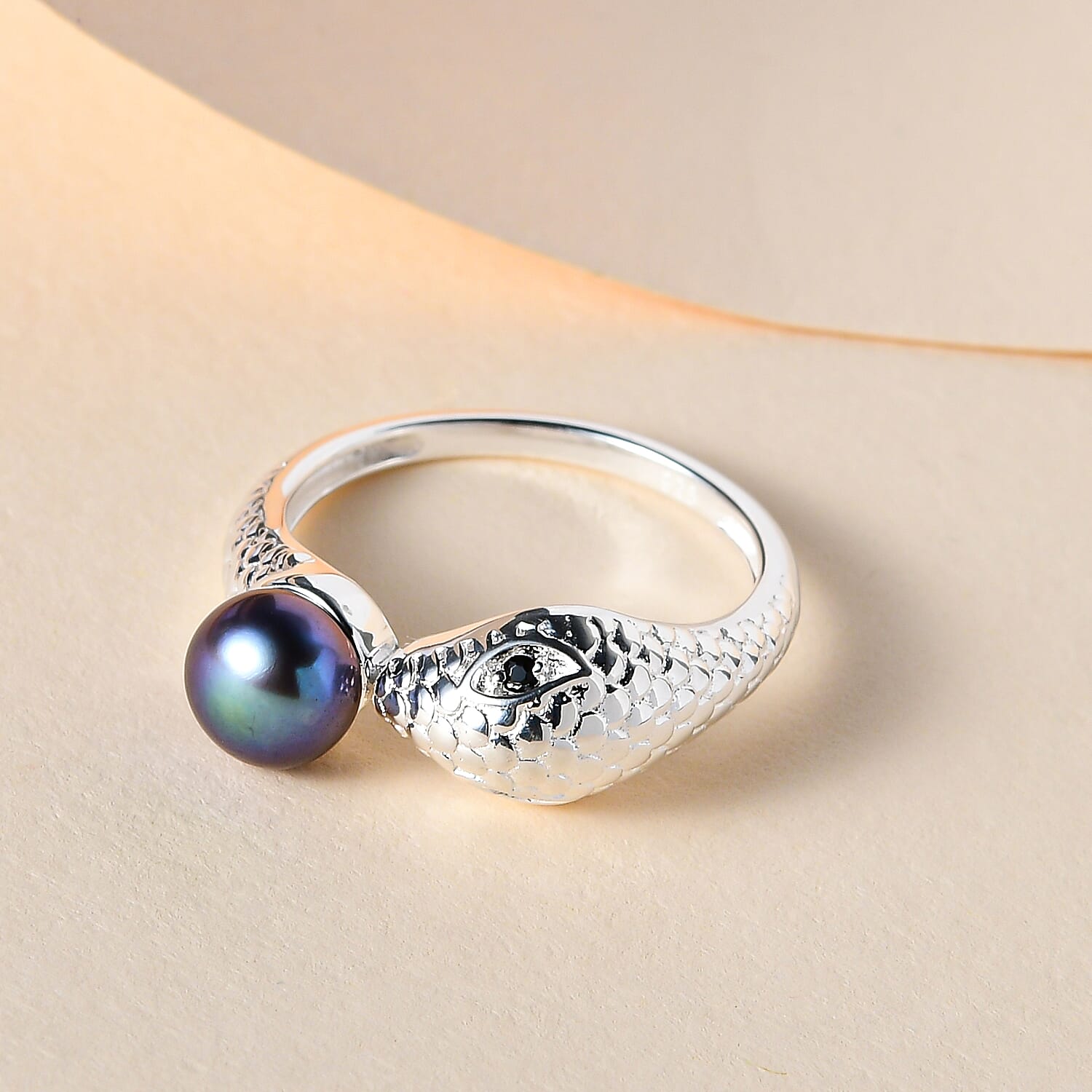 Fresh Water Peacock Pearl and Boi Ploi Black Spinel Ring Sterling Silver
