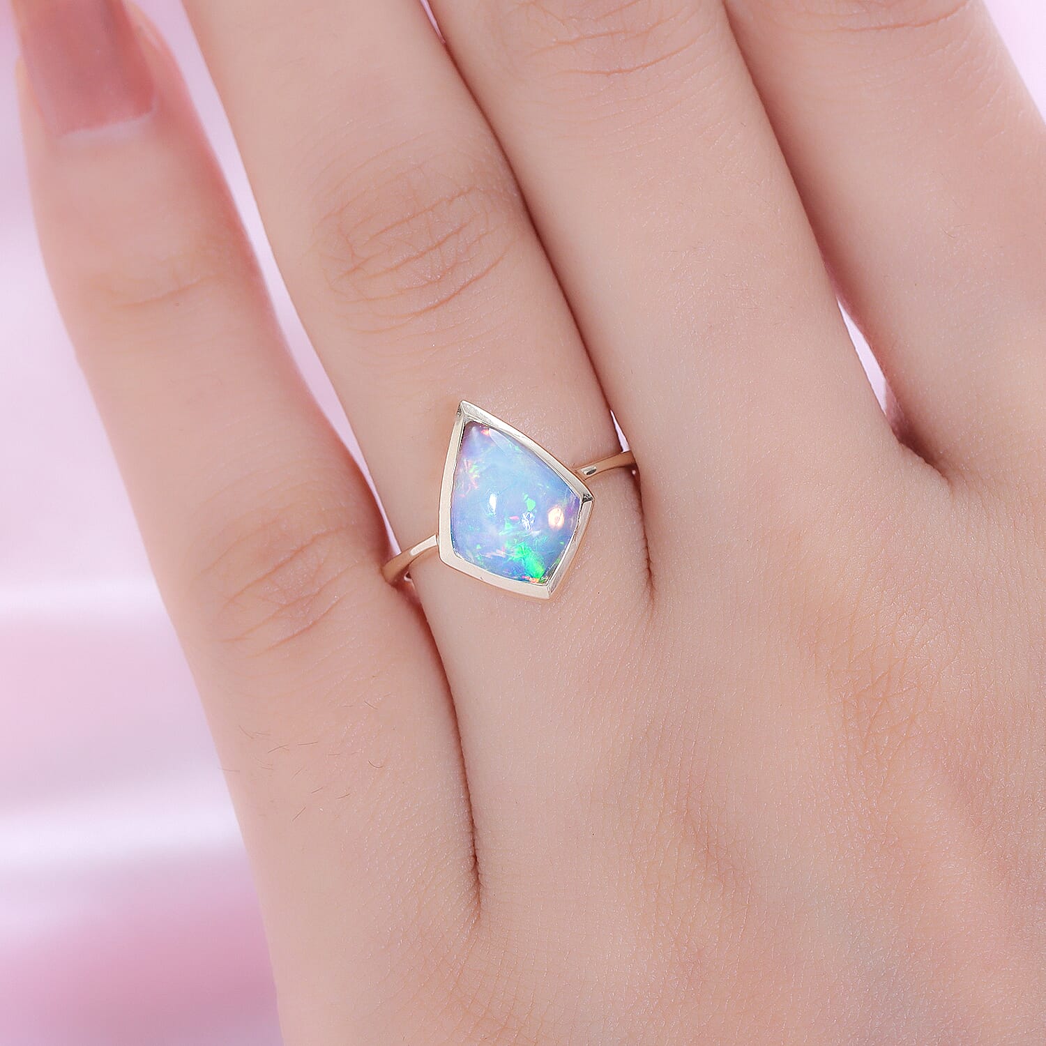 9K Yellow Gold Ethiopian Welo Opal Ring 1.85 Ct.