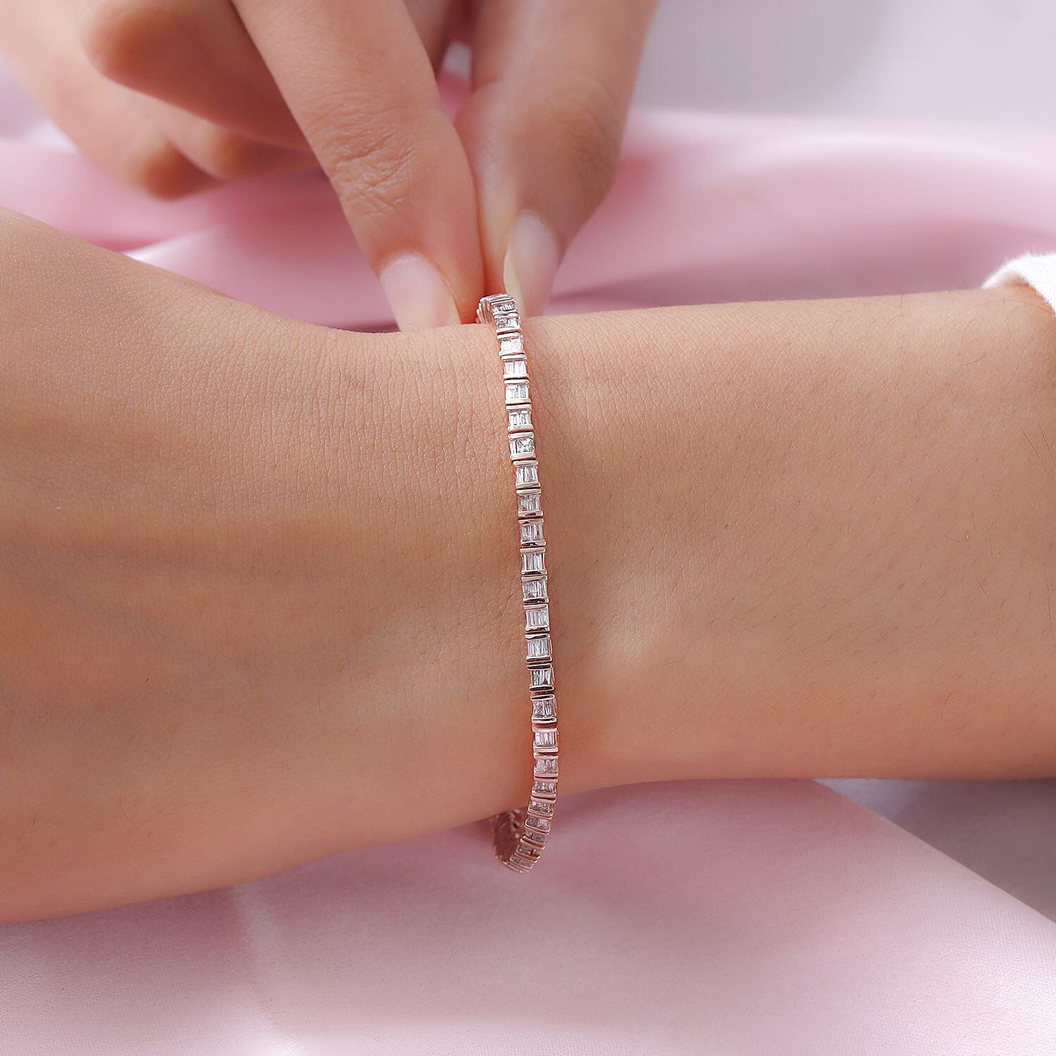 9K Rose Gold SGL Certified Natural Pink Diamond Bracelet (Size - 7.5) 2.00 Ct, Gold Wt. 9.23 Gms