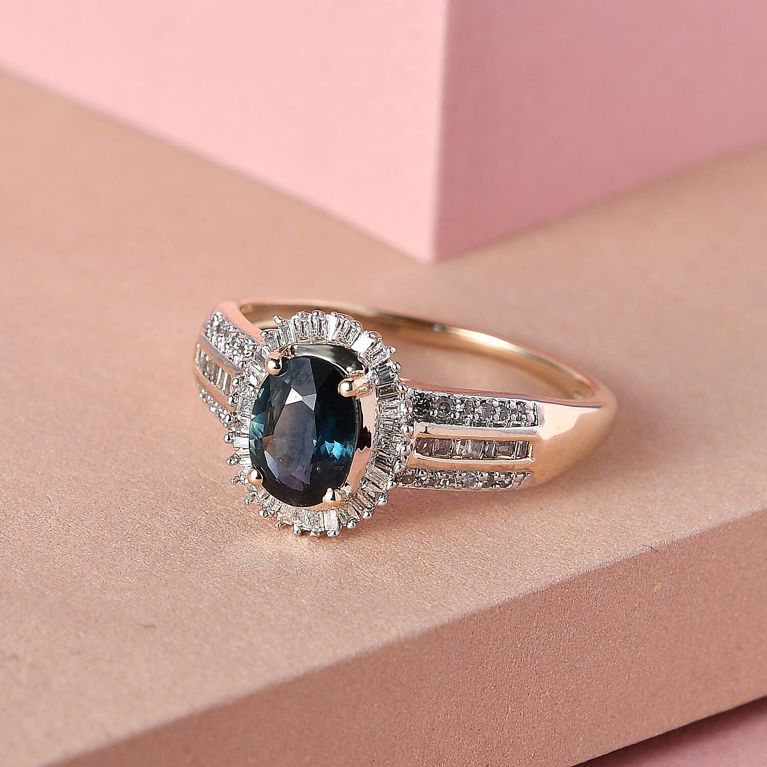 9K Yellow Gold Ocean Teal Sapphire and Diamond Ring 1.30 Ct