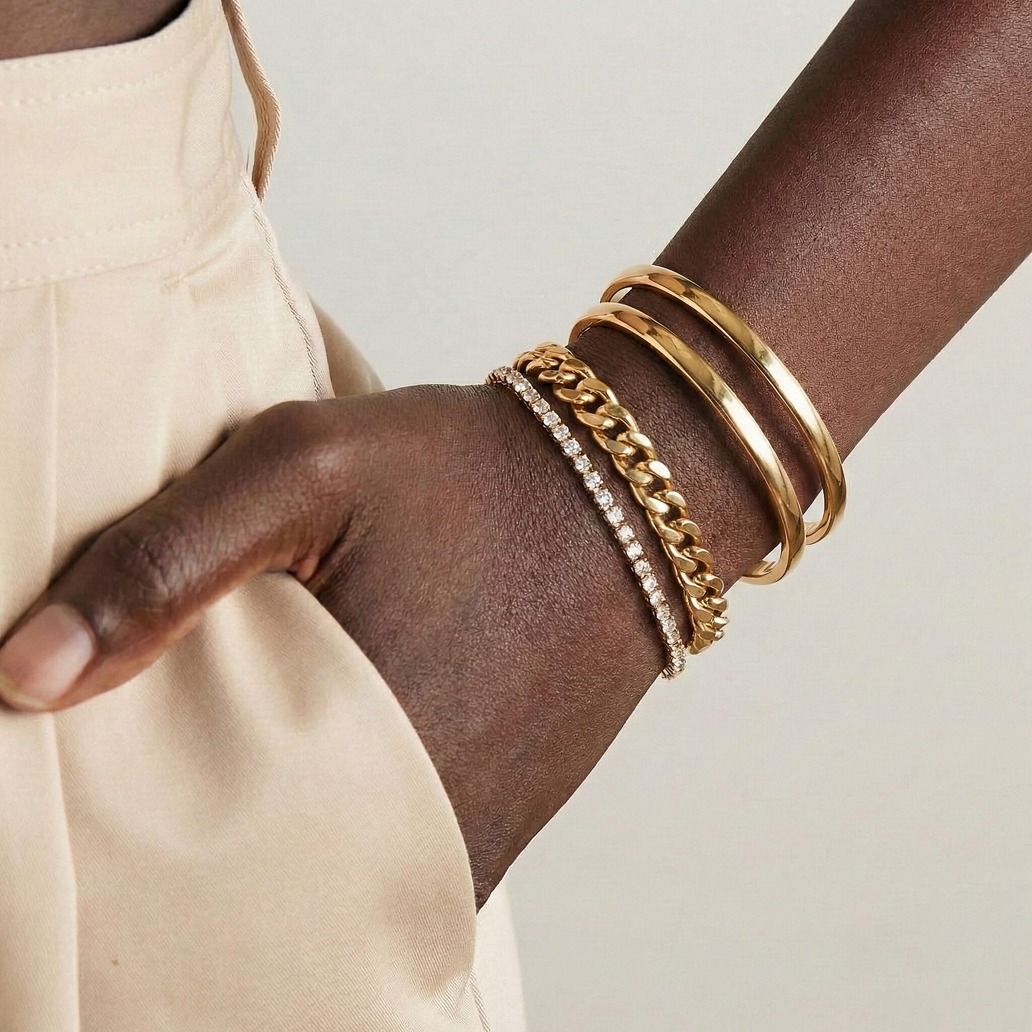 9K Yellow Gold Hollow 6 Sided Curb Chain Bracelet 7.5 Inch