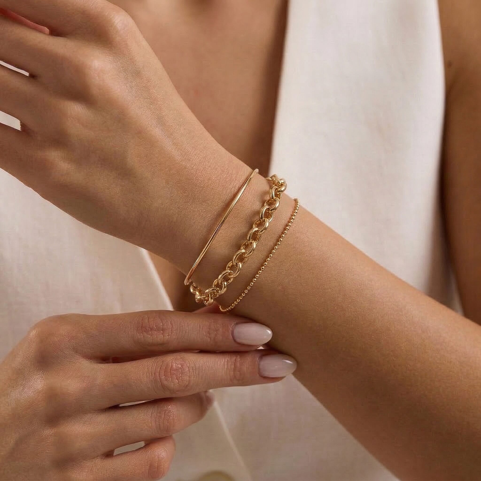 9K Yellow Gold 2.6mm Hollow Oval Belcher Bracelet 7.5 Inch