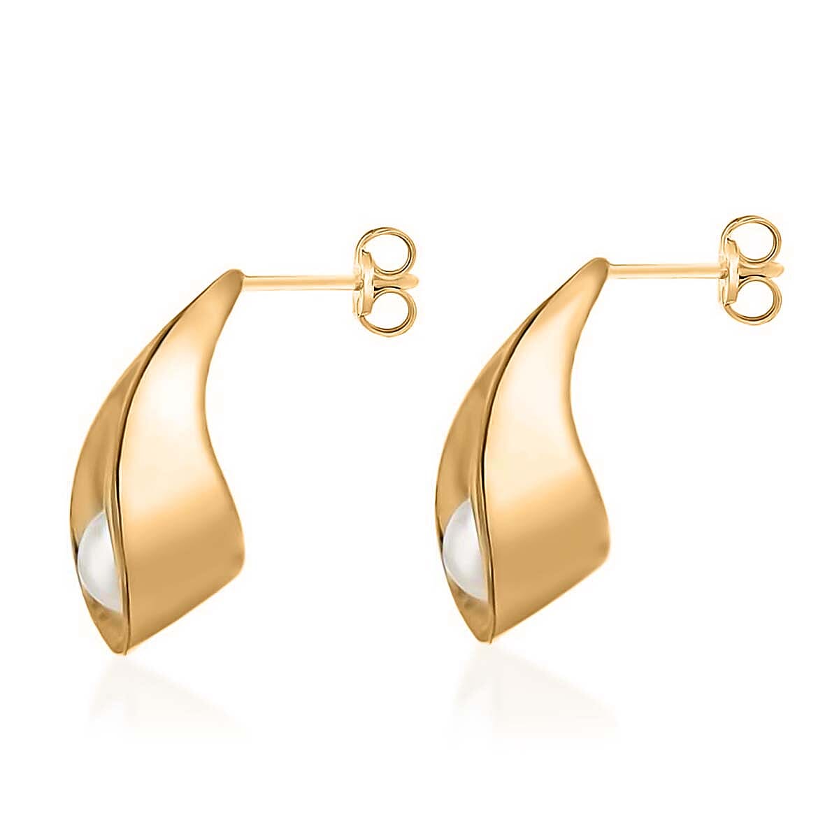 9K Yellow Gold   Pearl  Earring 5.50 pc,  Gold Wt. 1.2 Gms  5.500  Ct.
