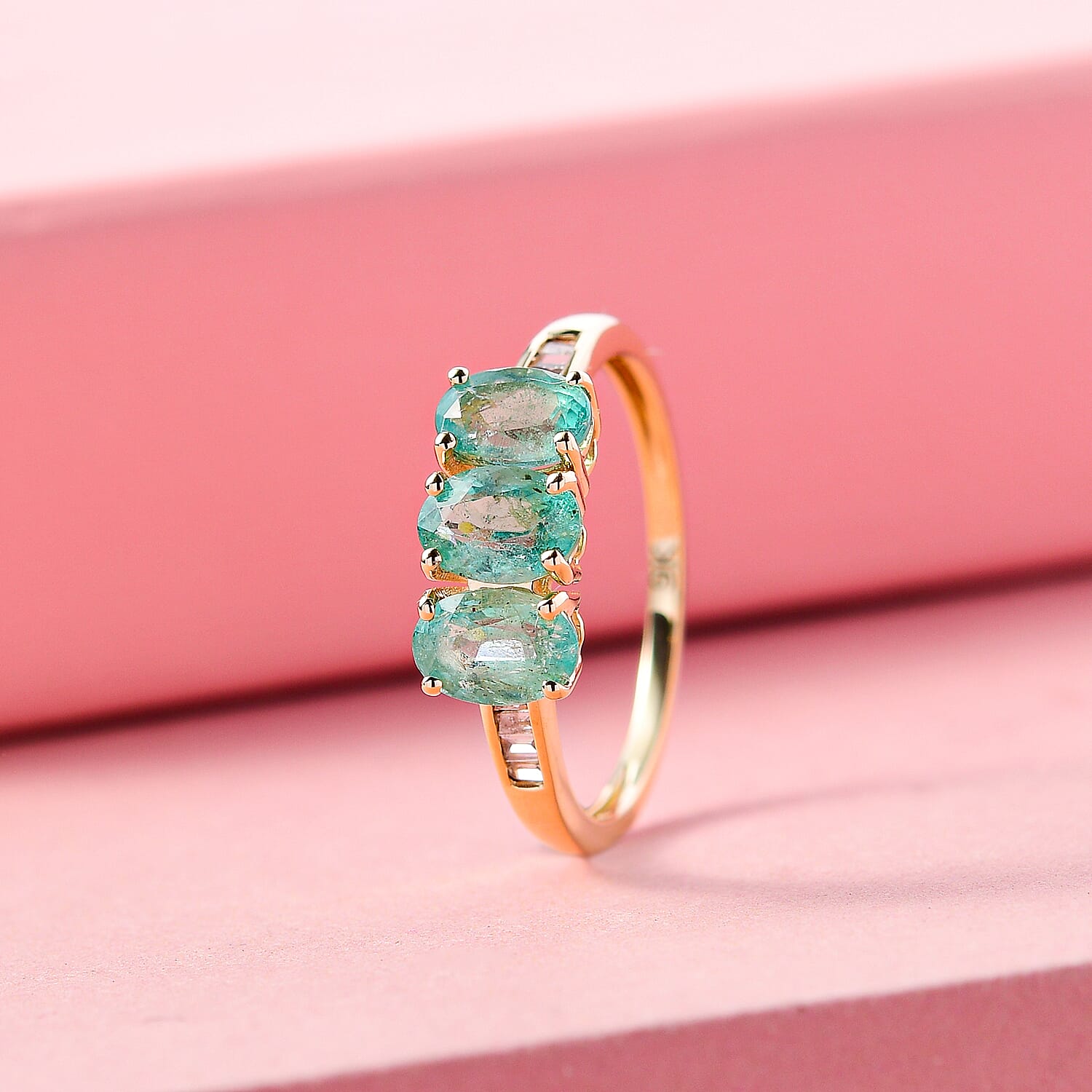 9K Yellow Gold  AA   Zambian Emerald ,  White Diamond  3 Stone Ring ,Gold Wt. 1.21 Gms  1.26  Ct.