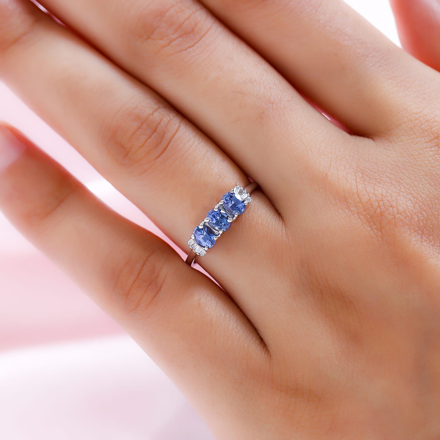 9K White Gold Ceylon Sapphire and Diamond Ring 1 Ct.