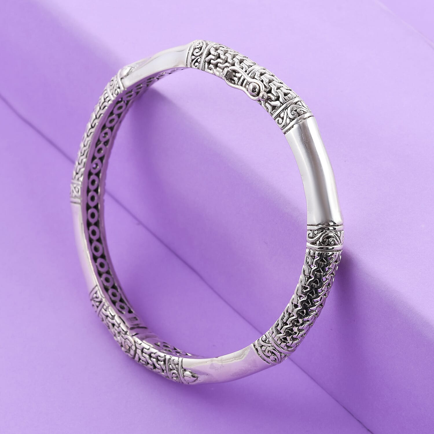 JCK Vegas Close Out - Designer Inspired Sterling Silver Bangle (Size 7.5), Silver Wt 25.78 Gms.