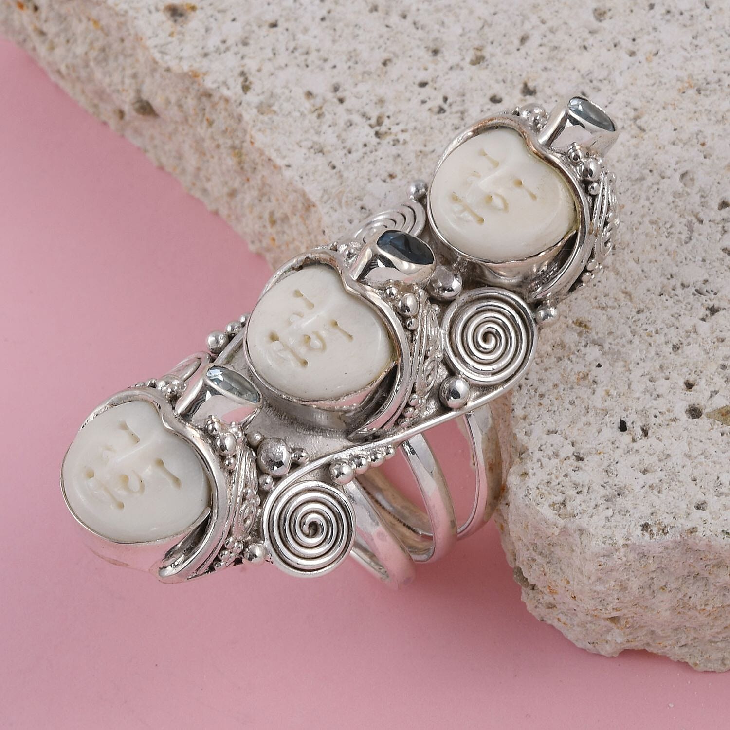 Sajen Silver BALI GODDESS Collection - Carved Ox Bone, London Blue Topaz, Swiss Blue Topaz Ring in Sterling Silver 17.00 ct, Silver Wt. 18 Gms