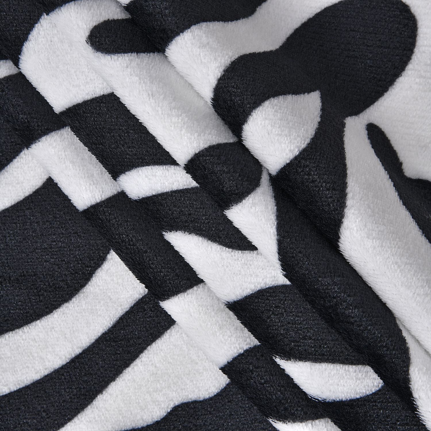 Zebra Pattern Flannel Blanket (Size 200x150 cm) - Black