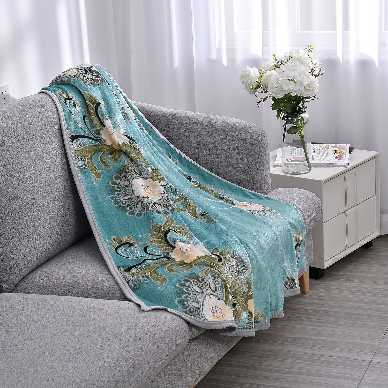 Luxury Elegant Flower Pattern Blanket (Size 200x150 Cm) - Green