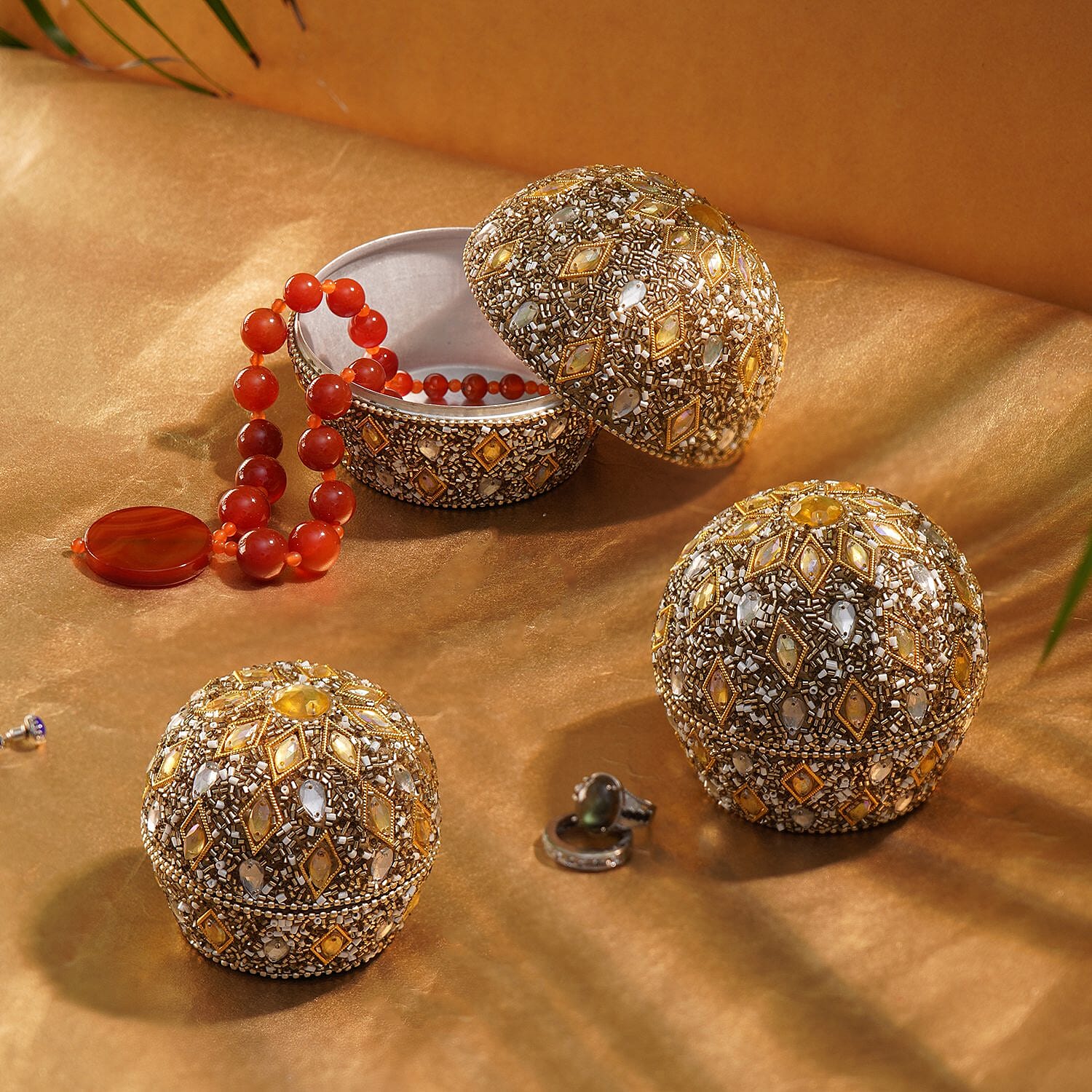 Handcrafted Storage Box (Size 10x10x10 cm) - Gold & Silver